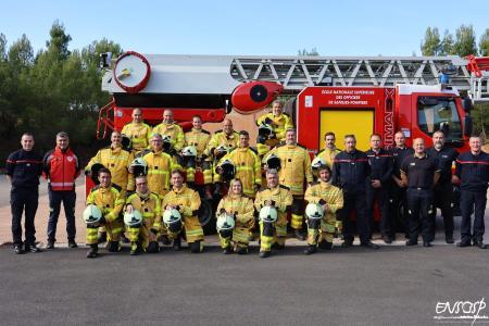 Imagen Los cabos-jefes de dotación del SPEIS completan, en la Escuela Nacional Superior de Bomberos de Francia, su periodo formativo