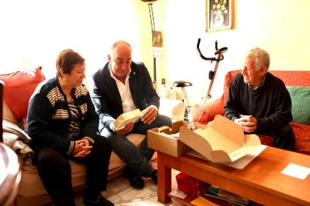 Imagen Miguel Ángel de Vicente continúa recorriendo la provincia acercándose a las historias de los vecinos y vecinas de Aguilafuente, Fuentepelayo, Aldea Real y Arcones